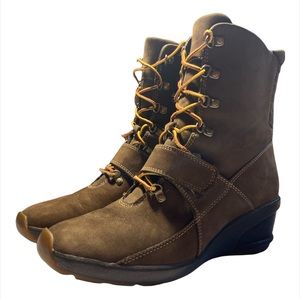 Real Leather Waterproof  Brown Timberline Wedges Size: 9.5